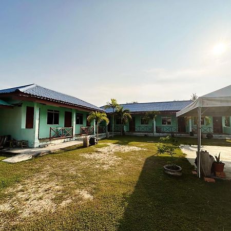 لومو Teluk Senangin Chalet II المظهر الخارجي الصورة